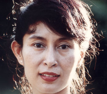 LE SILENCE ET LA PEUR : AUNG SAN SUU KYI